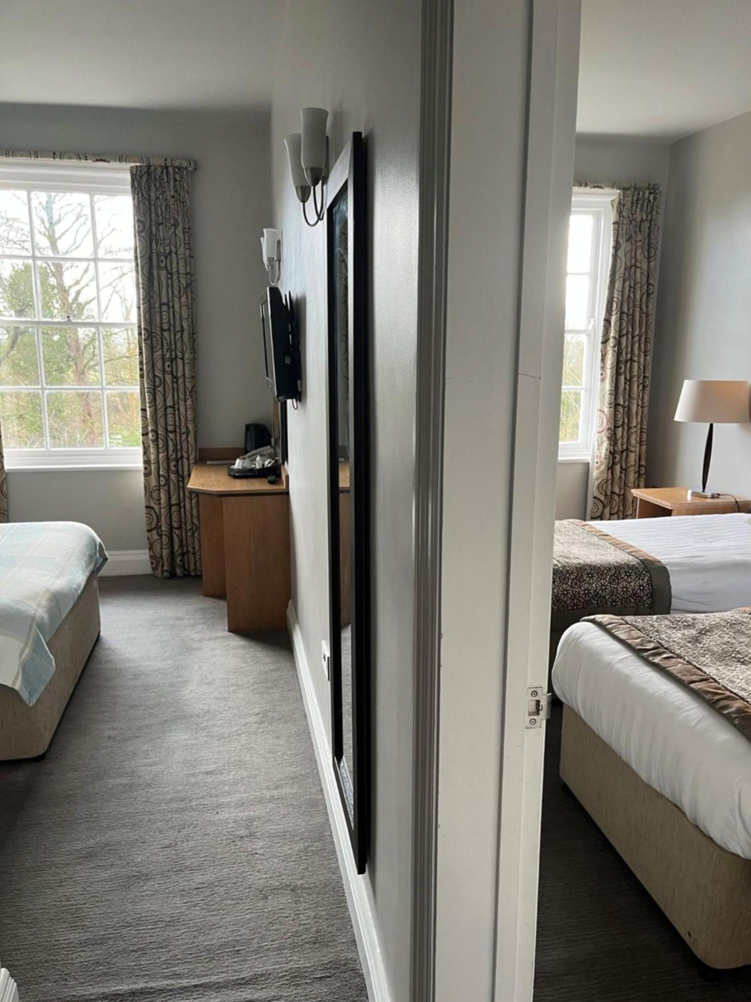 The Riverside House Hotel Mildenhall Dış mekan fotoğraf