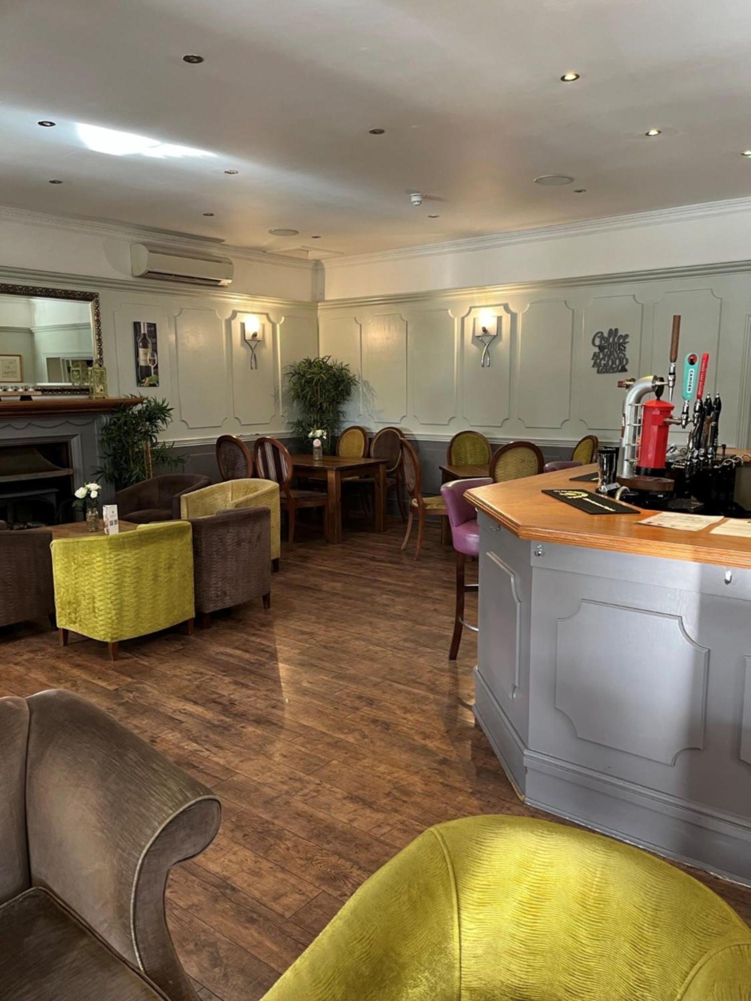 The Riverside House Hotel Mildenhall Dış mekan fotoğraf